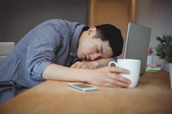 kurang tidur dan turunnya produktivitas pentingnya tidur cukup