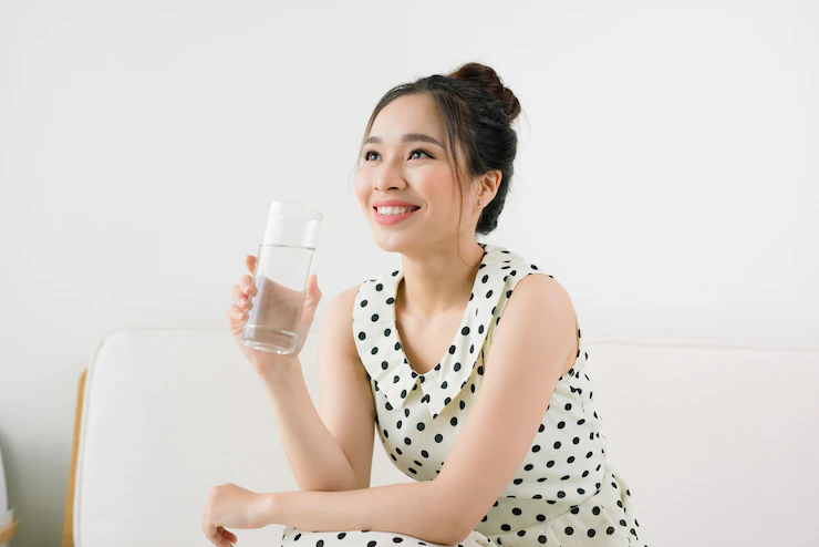 5 Jadwal Minum Air Putih Yang Paling Baik Bagi Tubuh Glints Blog 7649