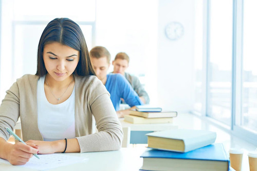 SAT là bài kiểm tra dành cho sinh viên Mỹ dự tuyển vào các trường Đại học