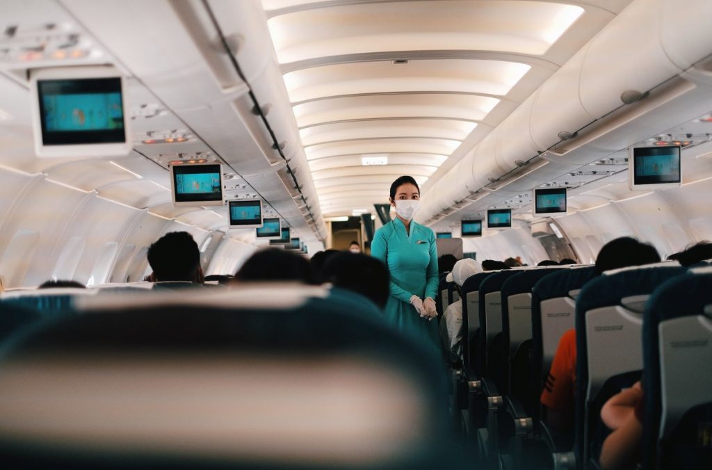 Tiếp viên hàng không là nghề gì?