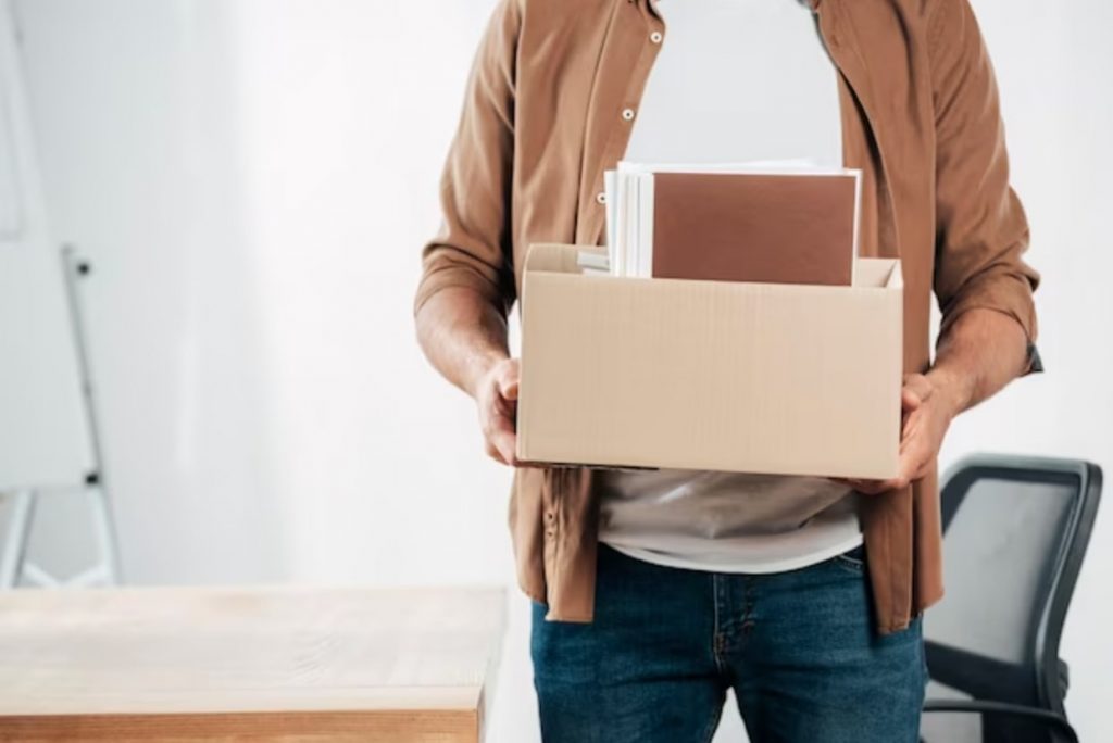 làm gì khi bị đuổi việc