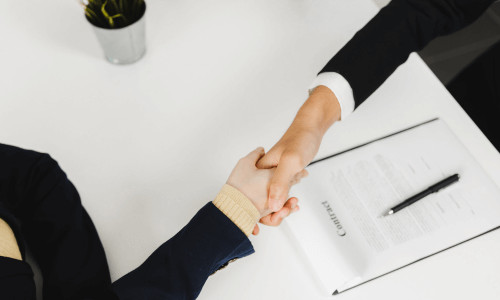 deal lương bị hớ
