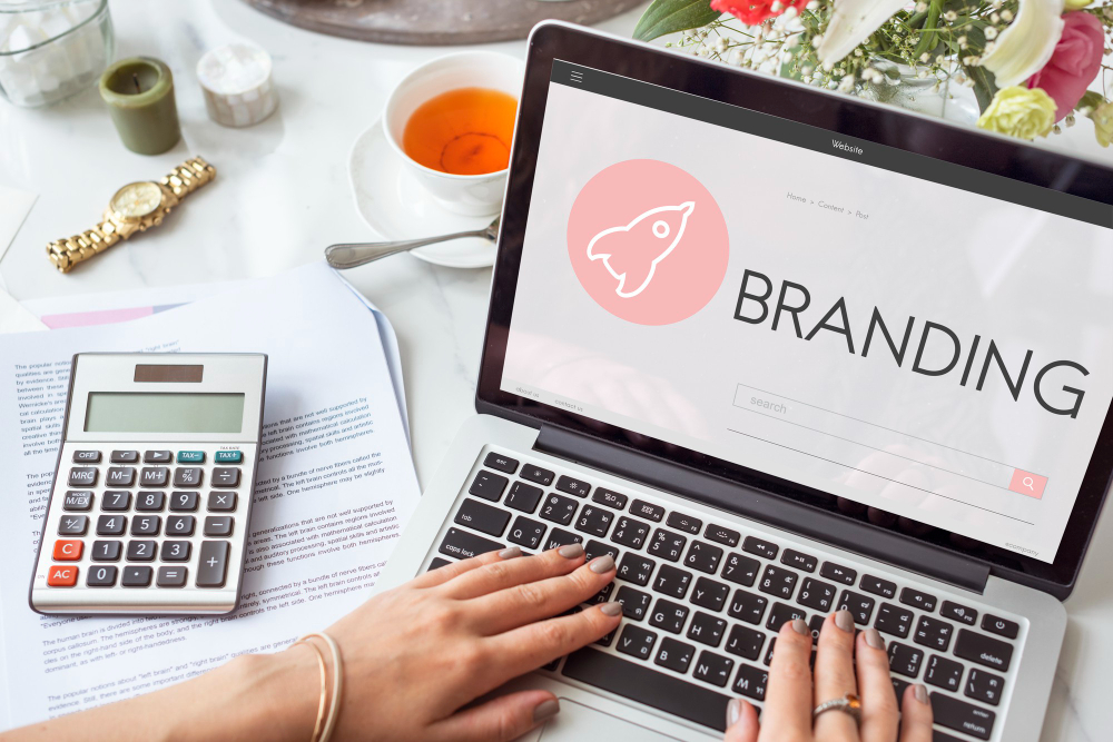 phân biệt marketing và branding