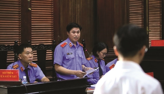 Công tố viên là gì