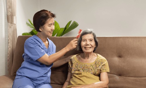 tế nhị khi giúp đỡ người khác là gì